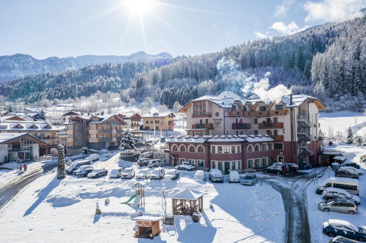 Tevini Dolomites Charming Hotel Commezzadura Exterior photo