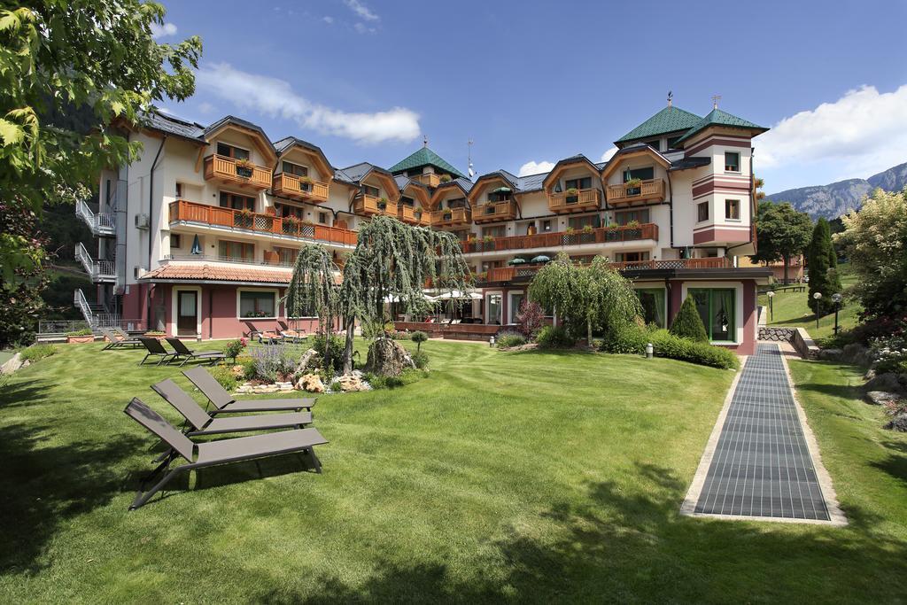 Tevini Dolomites Charming Hotel Commezzadura Exterior photo